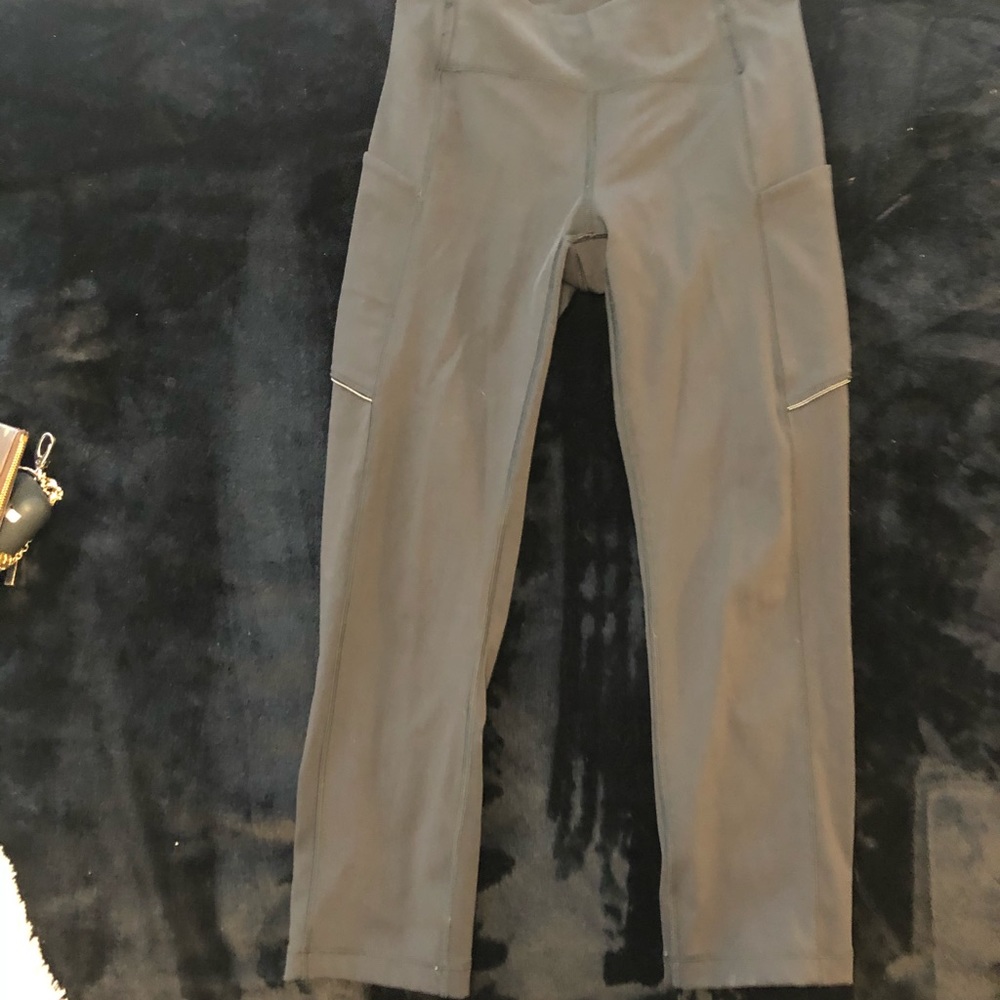 Lululemon Speed Up Crop - image 2